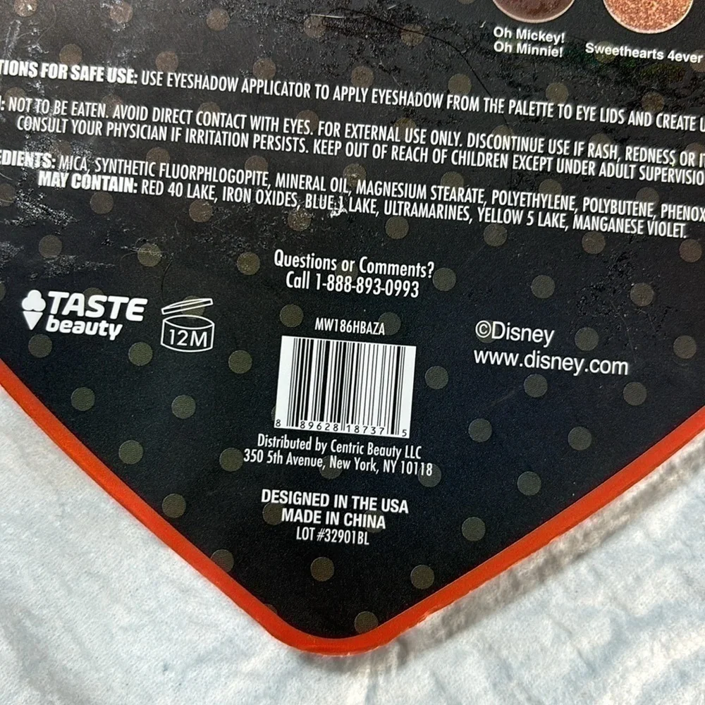Disney  Mickey & Minnie Mouse - Heart Shaped Eyeshadow Palette With Mirror
